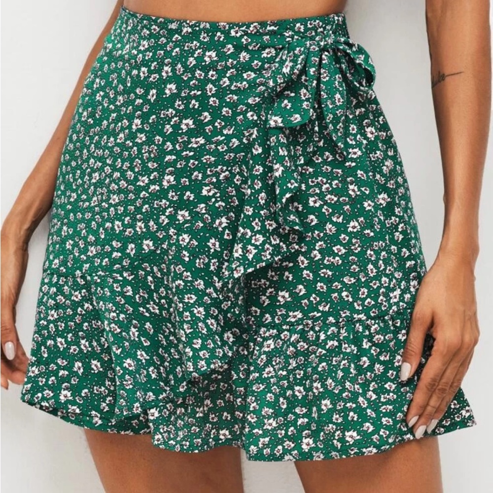 Cute Floral Print Skirt